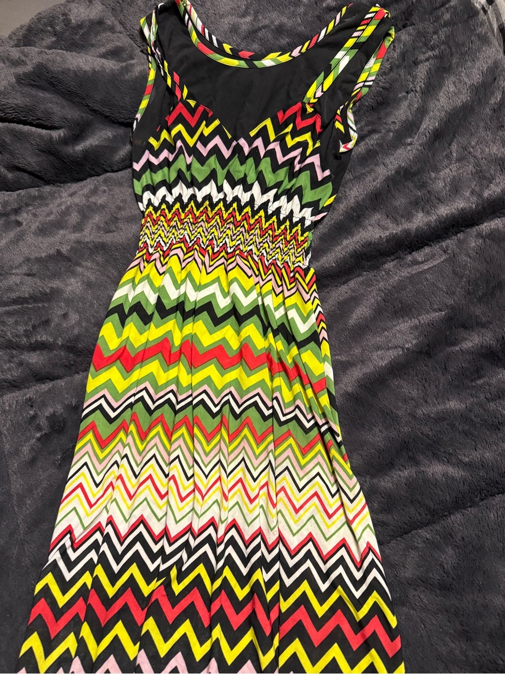 Sleeveless Chevron Maxi Dress in Black, Green, Yellow & Red